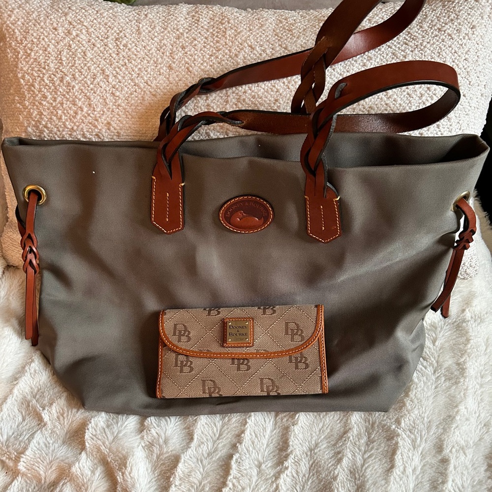Dooney and Burke tote bag